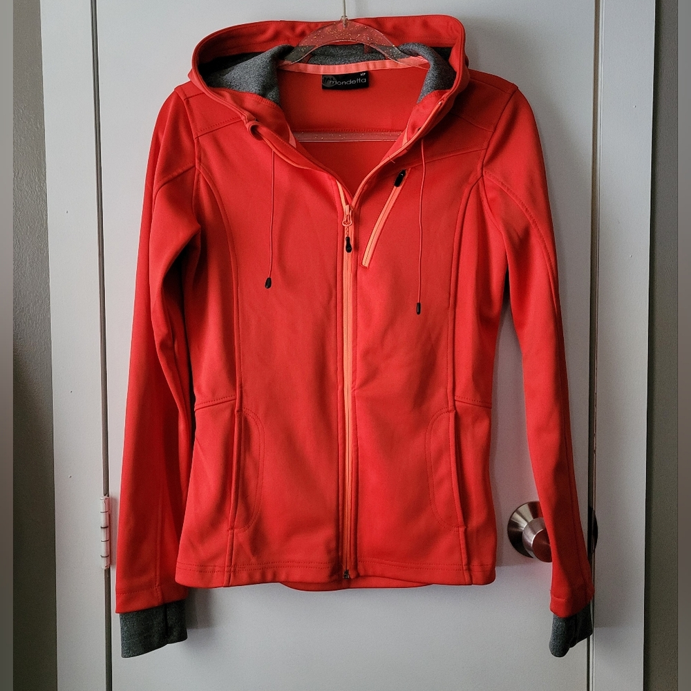 Mondetta orange jacket